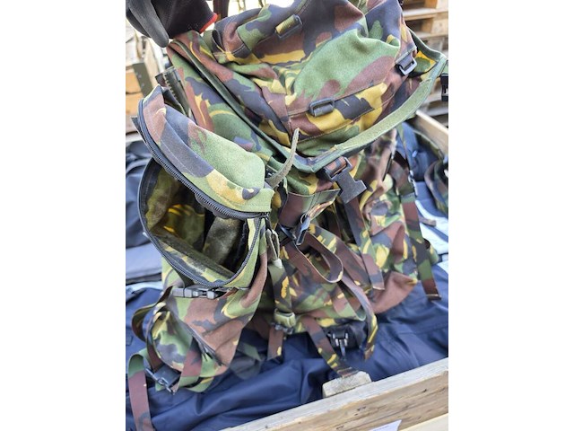 Partij camouflage kleding en uitrusting artikelen, woodland / kpu / kl / falke - afbeelding 6 van  6