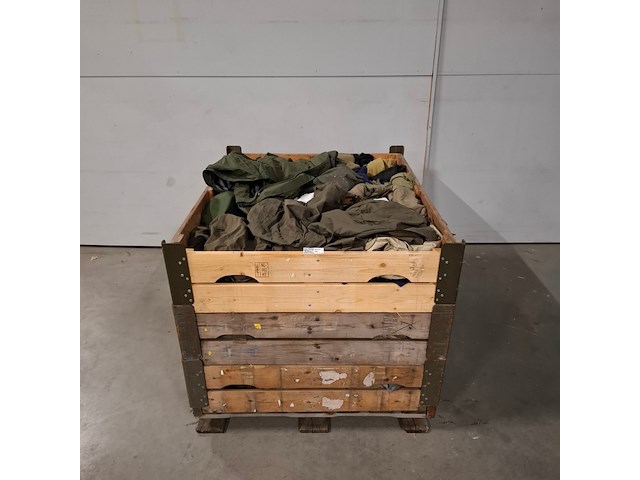 Partij camouflage kleding en uitrusting artikelen, woodland / kpu / kl / falke - afbeelding 1 van  8