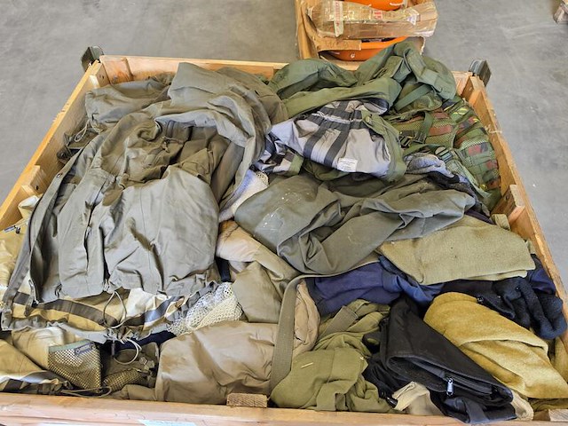 Partij camouflage kleding en uitrusting artikelen, woodland / kpu / kl / falke - afbeelding 3 van  8
