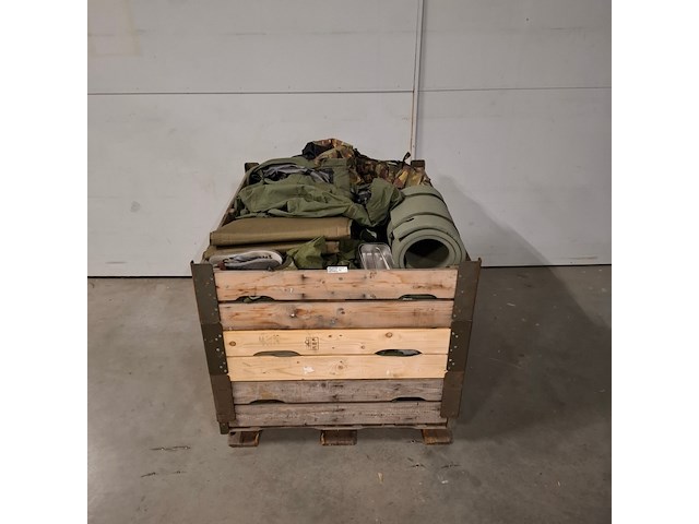 Partij camouflage kleding en uitrusting artikelen, woodland / kpu / kl / falke - afbeelding 1 van  2