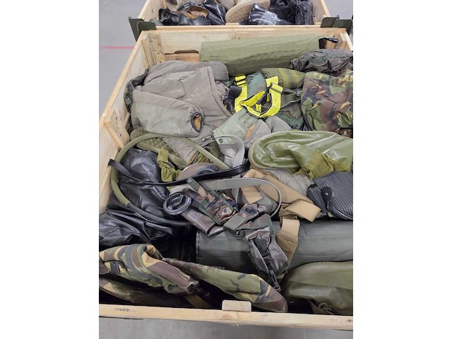 Partij camouflage kleding en uitrusting artikelen, woodland / kpu / kl / falke - afbeelding 6 van  6