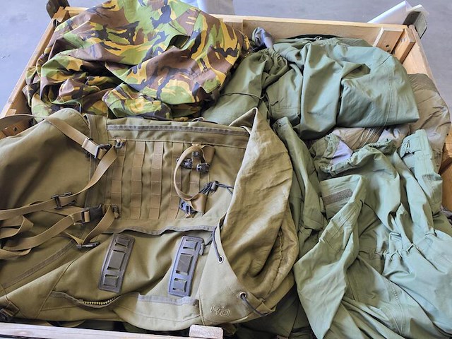 Partij camouflage kleding en uitrusting artikelen, woodland / kpu / kl / falke - afbeelding 5 van  8