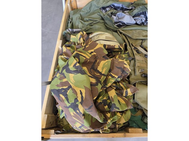 Partij camouflage kleding en uitrusting artikelen, woodland / kpu / kl / falke - afbeelding 6 van  8