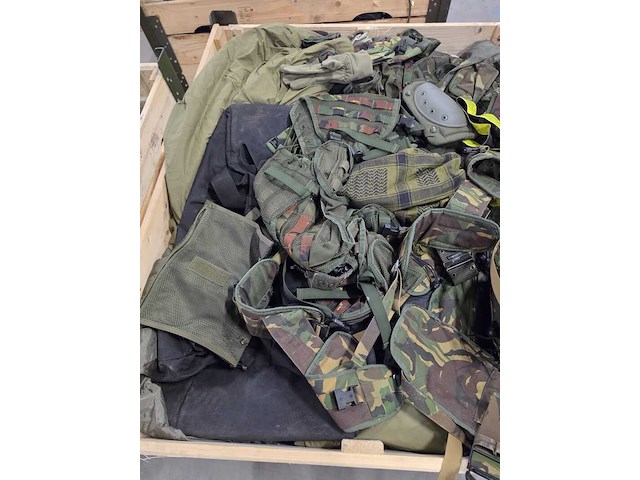 Partij camouflage kleding en uitrusting artikelen, woodland / kpu / kl / falke - afbeelding 3 van  6