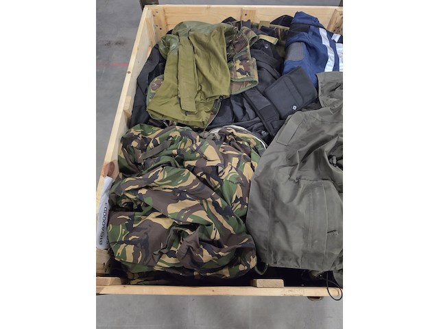 Partij camouflage kleding en uitrusting, woodland / kpu / kl / falke / profile - afbeelding 6 van  8