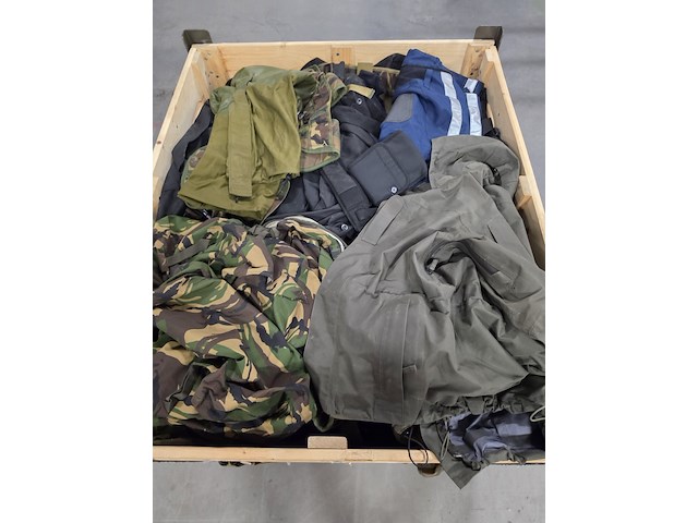 Partij camouflage kleding en uitrusting, woodland / kpu / kl / falke / profile - afbeelding 8 van  8