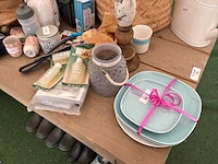 Partij camping accessoires - afbeelding 2 van  4