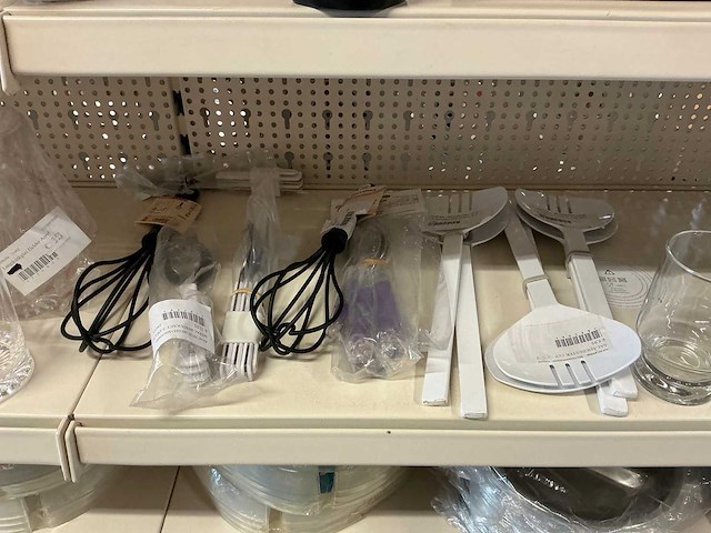 Partij campingservies, pannen en potten - afbeelding 15 van  29