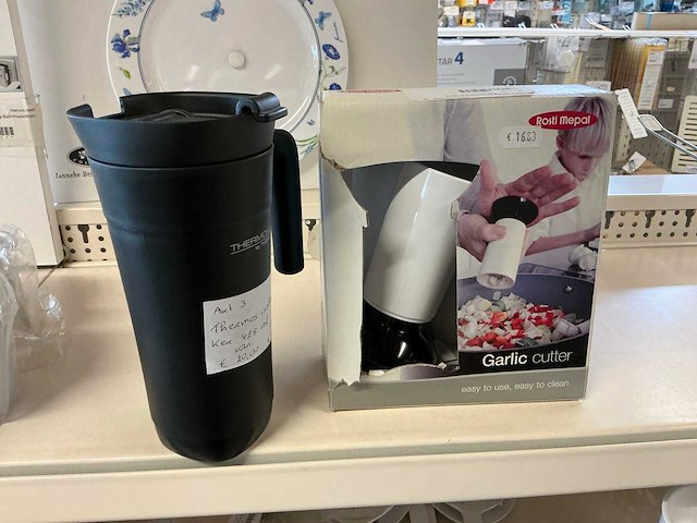 Partij campingservies, pannen en potten - afbeelding 16 van  29