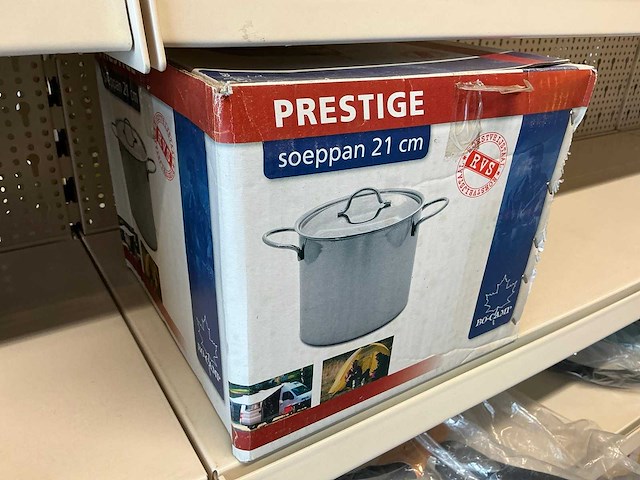 Partij campingservies, pannen en potten - afbeelding 23 van  29