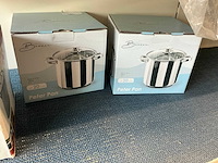 Partij campingservies, pannen en potten - afbeelding 28 van  29