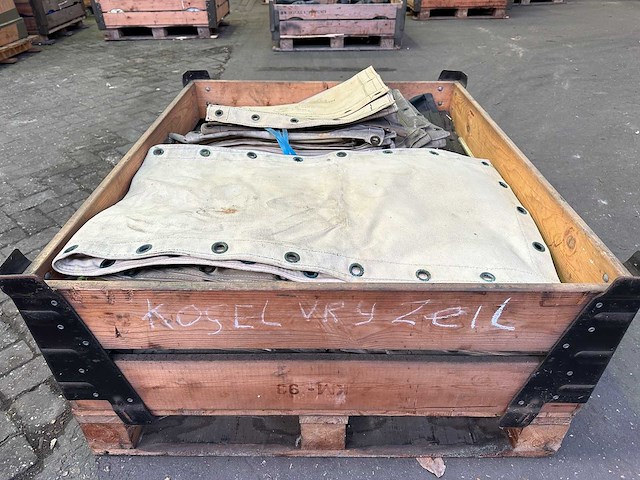 Partij canvas- en zeildoeken - afbeelding 3 van  3