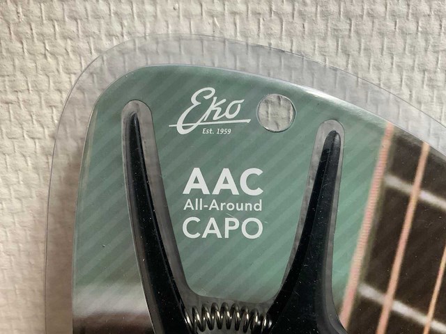 Partij capo's en gitaarstandaarden - boston gs-450 en eko capo - afbeelding 8 van  10