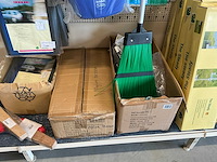 Partij caravan huishoudelijke artikelen - afbeelding 16 van  17