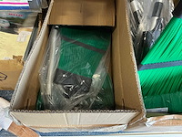 Partij caravan huishoudelijke artikelen - afbeelding 17 van  17