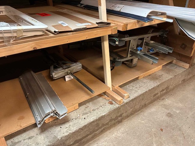 Partij caravan onderdelen - afbeelding 11 van  19