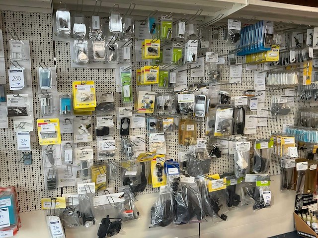 Partij caravan/camper deursloten en onderdelen - afbeelding 1 van  33