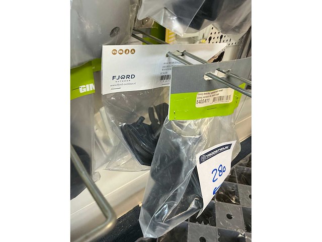 Partij caravan/camper deursloten en onderdelen - afbeelding 24 van  33