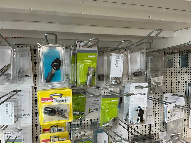 Partij caravan/camper deursloten en onderdelen - afbeelding 29 van  33