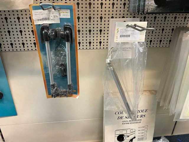 Partij caravan/camper raamuitzetters - afbeelding 7 van  18