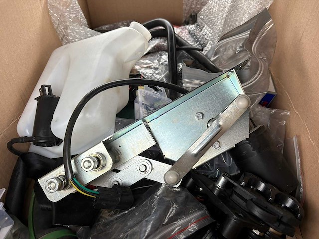 Partij carver onderdelen - circa 80 stuks - afbeelding 2 van  10