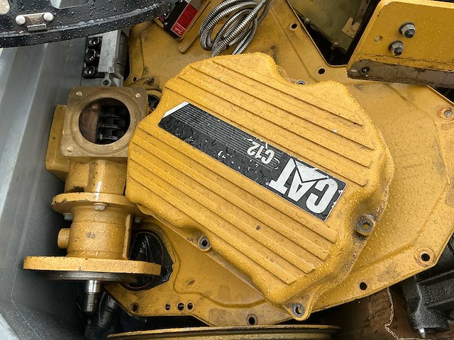 Partij caterpillar c12 motoronderdelen, inclusief kuubskist - afbeelding 1 van  16