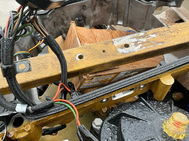 Partij caterpillar c12 motoronderdelen, inclusief kuubskist - afbeelding 2 van  16