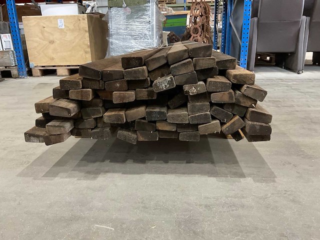 Partij ceder hout - afbeelding 4 van  6