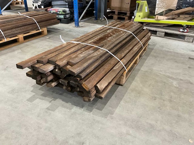 Partij ceder hout - afbeelding 1 van  5