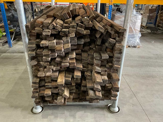 Partij ceder hout - afbeelding 4 van  6