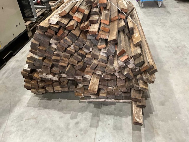 Partij ceder hout - afbeelding 5 van  6