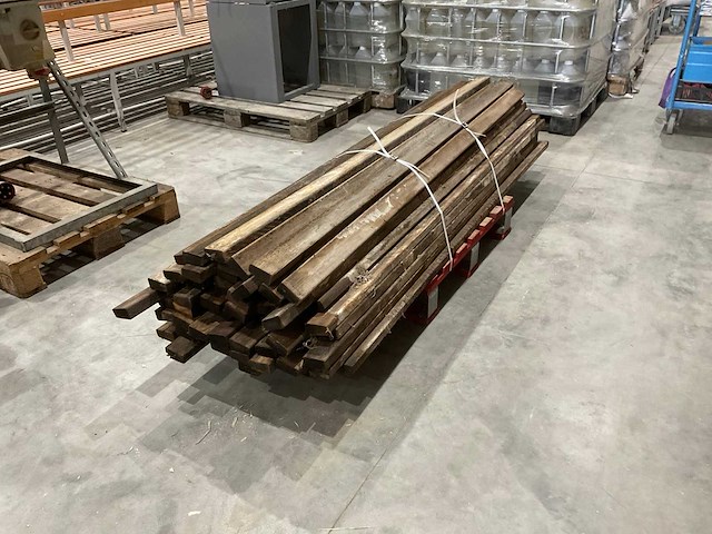 Partij ceder hout - afbeelding 1 van  4