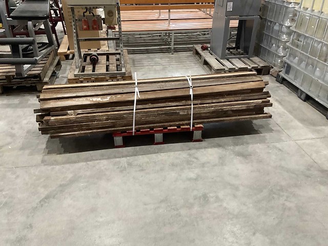 Partij ceder hout - afbeelding 2 van  4
