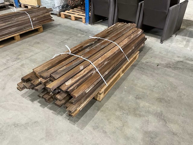 Partij ceder hout - afbeelding 1 van  5