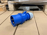 Partij cee stekkers 250v 32a 3-polig (150 stuks) - afbeelding 2 van  3