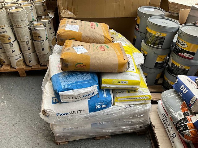 Partij cement - afbeelding 2 van  7