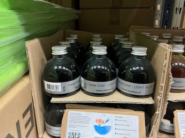 Partij centimo vase color yellow&light blue 150ml (47x) - afbeelding 2 van  5