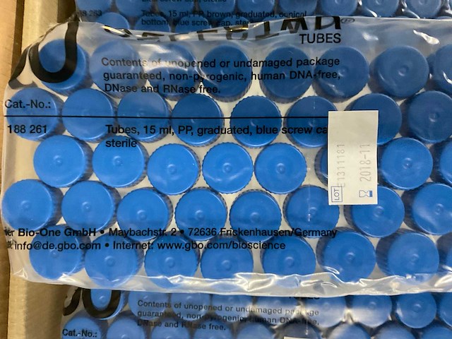 Partij centrifuge buisjes en schaaltjes - afbeelding 14 van  18