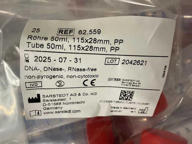 Partij centrifuge buisjes en schaaltjes - afbeelding 6 van  18