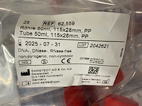 Partij centrifuge buisjes en schaaltjes - afbeelding 6 van  18