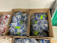 Partij centrifuge buisjes en schaaltjes - afbeelding 16 van  18