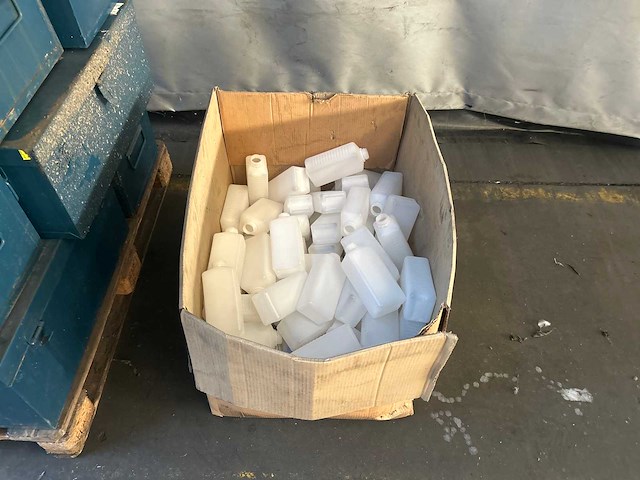 Partij chemicaliënflessen 1l (50x) - afbeelding 1 van  5