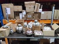 Partij chinese potten, asbakken etc. - afbeelding 1 van  7