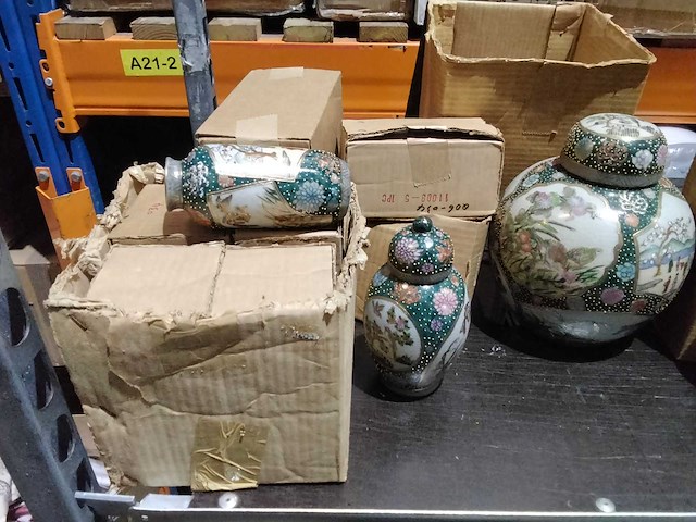 Partij chinese potten, asbakken etc. - afbeelding 4 van  7