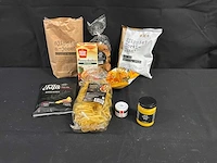 Partij chips / deegwaren / pannenkoekenmeel