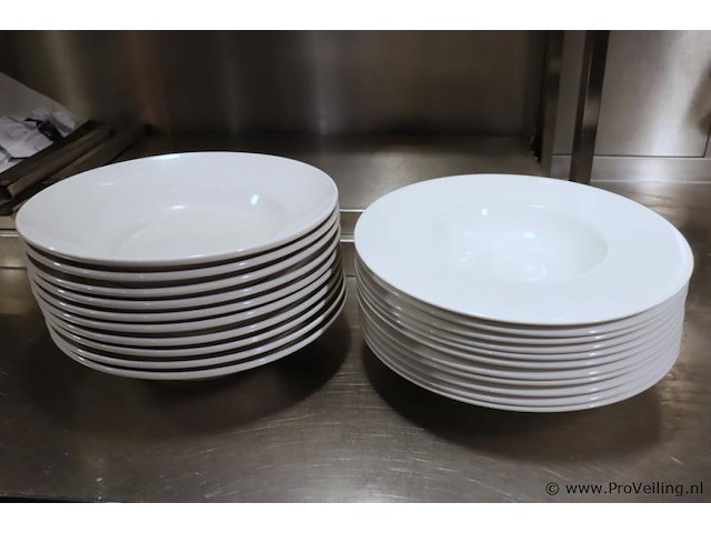 Partij churchill alchemy soepborden & vega pastaborden - afbeelding 1 van  7