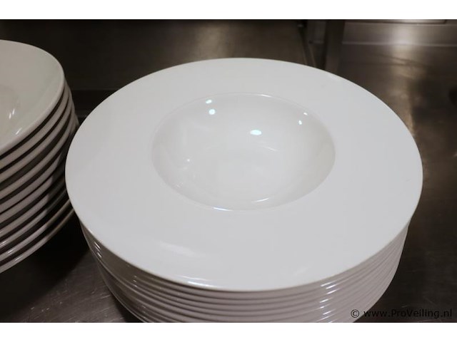 Partij churchill alchemy soepborden & vega pastaborden - afbeelding 2 van  7