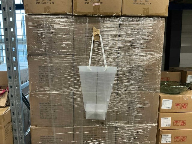 Partij clear bags with buttons (voor bloemen) (5040x) - afbeelding 1 van  7