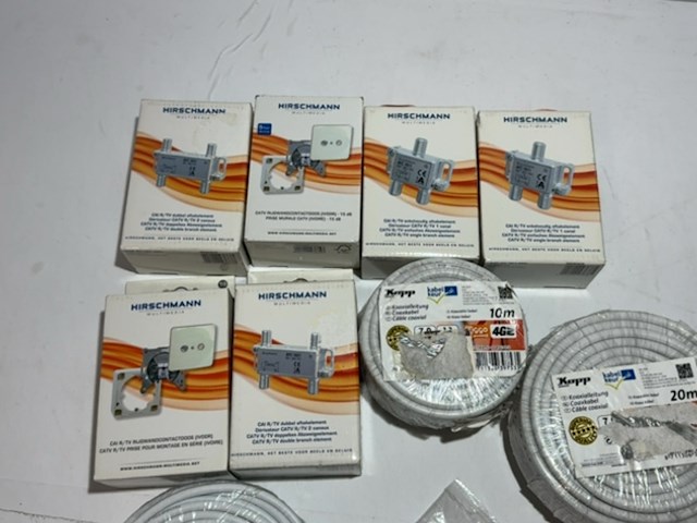 Partij coax connectoren kabels en splitters, hirschmann - afbeelding 2 van  4