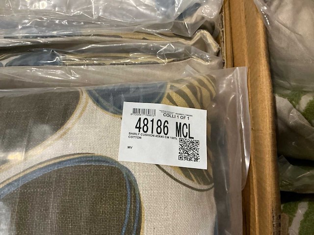 Partij coco maison shirly cushion 45x45cm (29x) - afbeelding 2 van  4